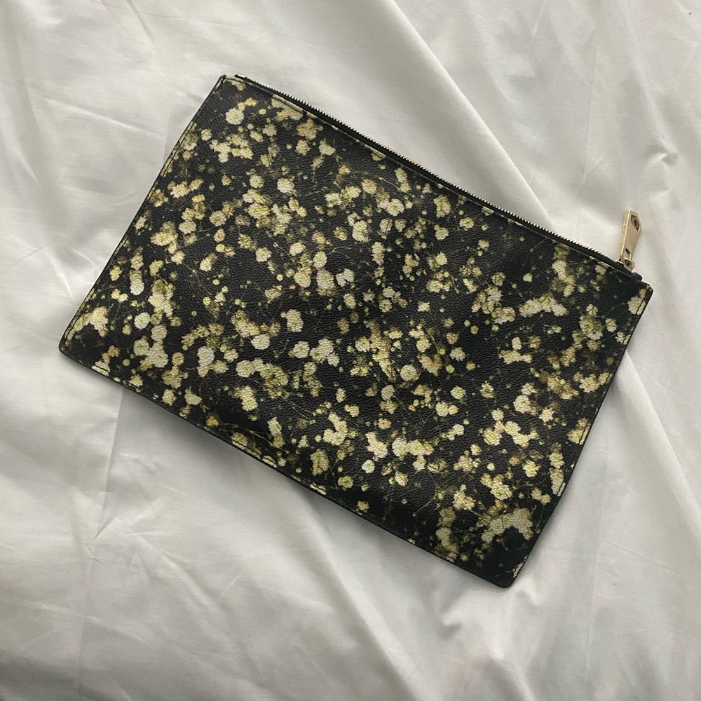 Givenchy clutch - Picture 2 of 3